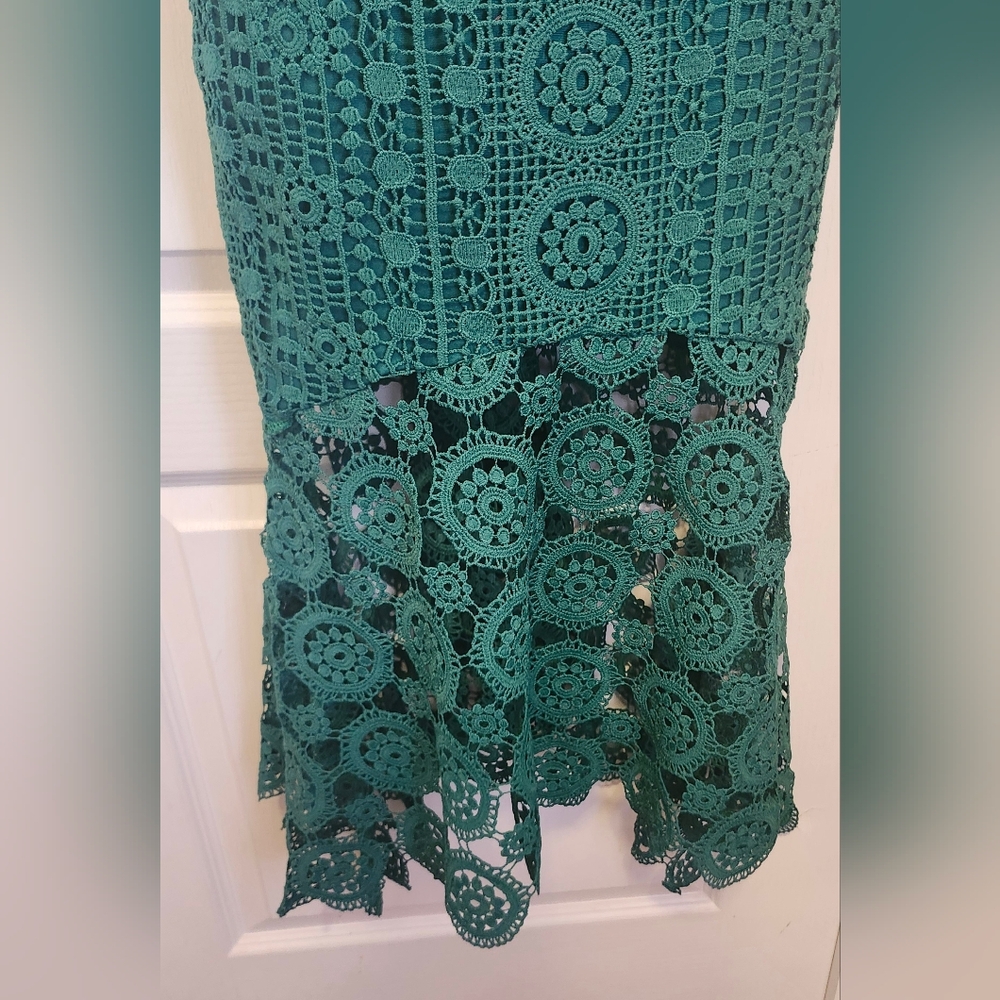 Lena Emerald Crochet Midi Dress Size Medium EUC - Picture 5 of 5
